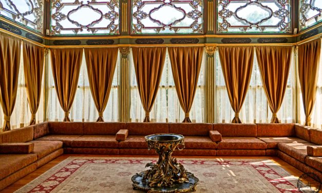 How to Visit Topkapi Palace in Istanbul